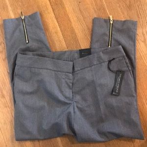 Cropped pants with zipper